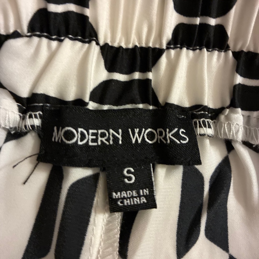 Modern Works Geometric Patterned Wide Leg Women's Pants - Picture 2 of 5